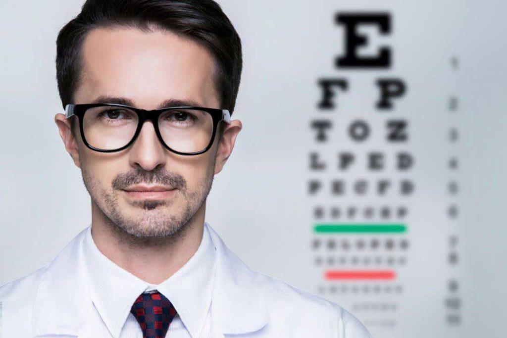 Optometrist vs Ophthalmologist: Differences Explained