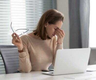 Illustration depicting tips to prevent digital eye strain